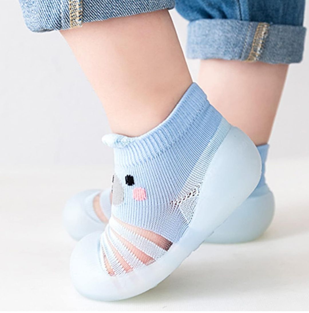 baby shoes imported stylish .baby sneakers skidders boy girl unisex imported