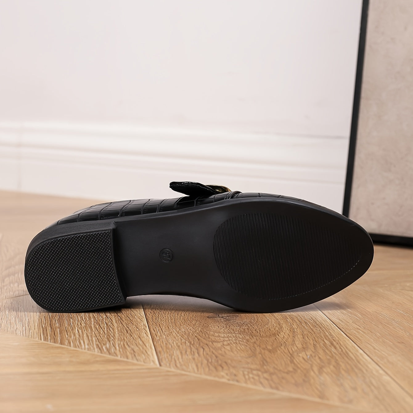 Women's Casual Black Loafers with Metal Buckle, Crocodile Pattern Chunky Heel, Comfortable Punk Style Slip-On Penny Shoes