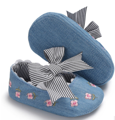 Baby Girls Anti-Slip Soft Sole Embroidered Bow Princess Shoes with Balls Design First Walkers Prewalkers Shoes